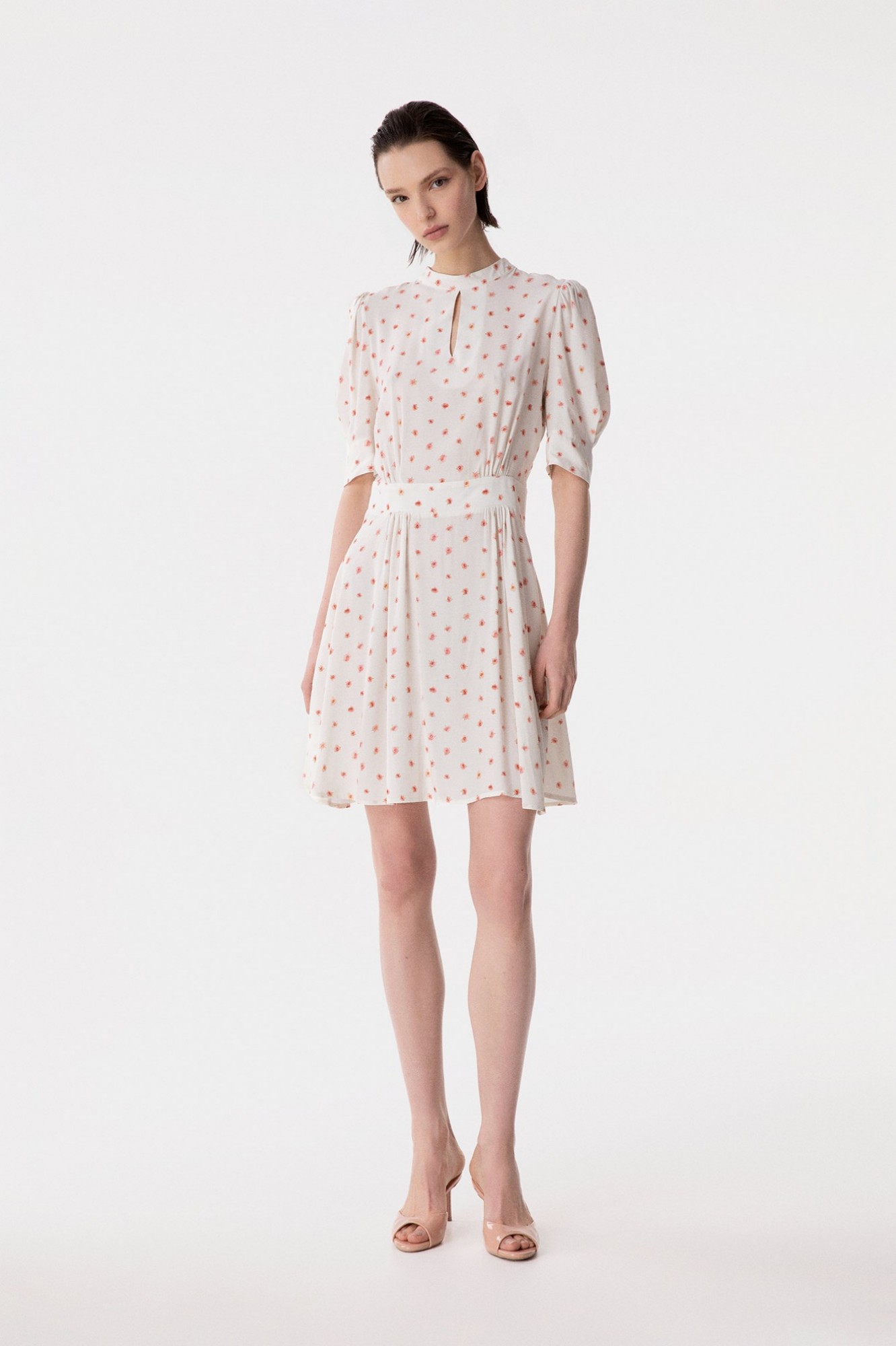 Kimberly - Abito Corto Con Dettaglio Manica E Goccia Sul Davanti In Crepe • Rose Ecru