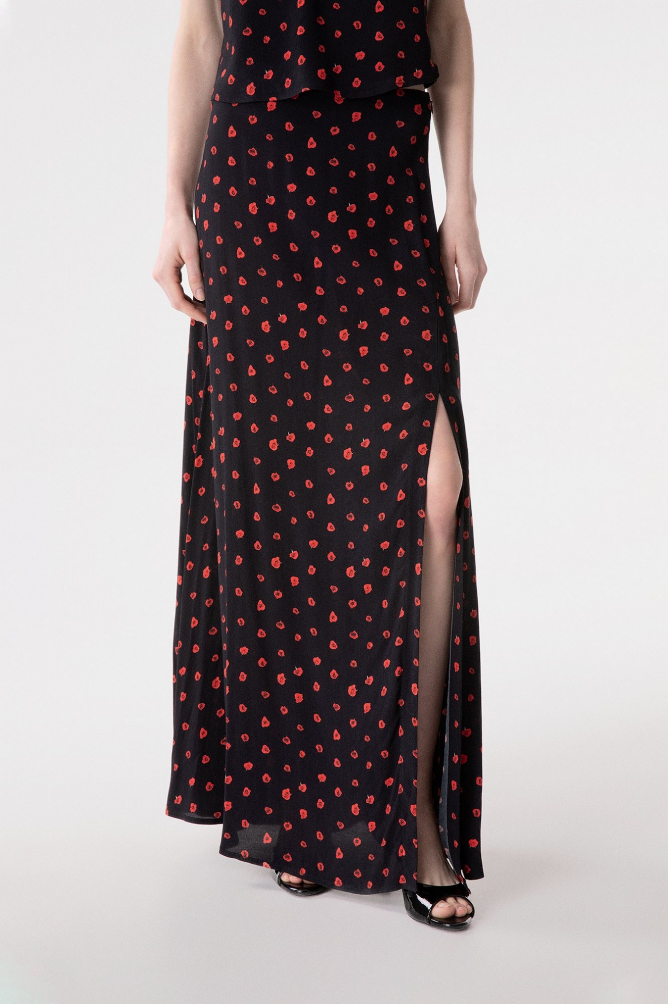 Anita - Gonna Lunga In Crepe Svasata Con Spacco Lateral • Rose Nero