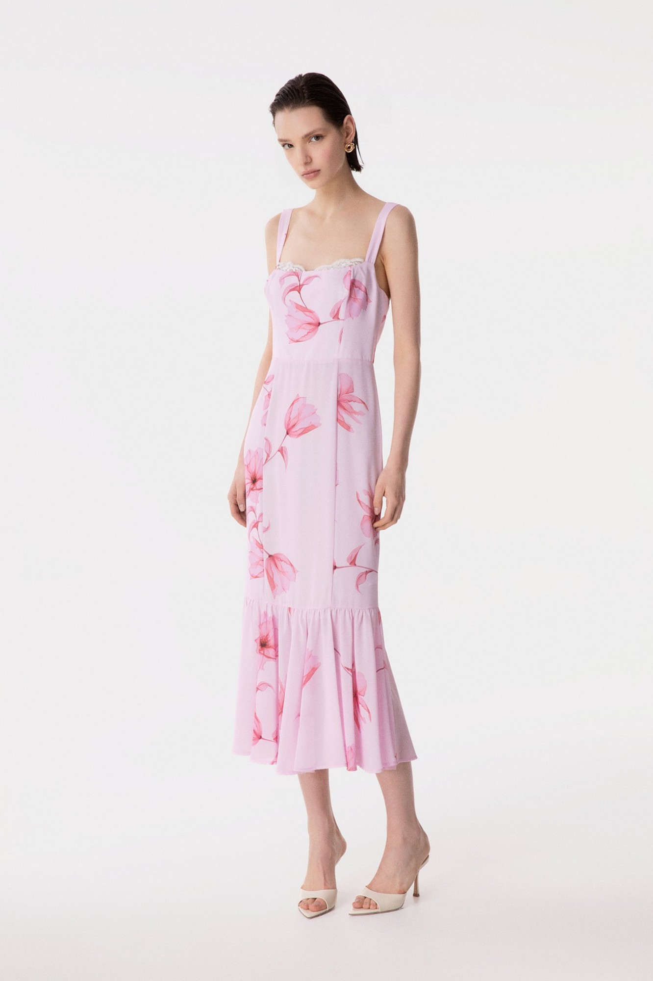 Denise - Abito Lungo In Georgette Con Spallina Larga, Scollo A Cuore E Fondo Balza Arricciata • Lotus Rosa